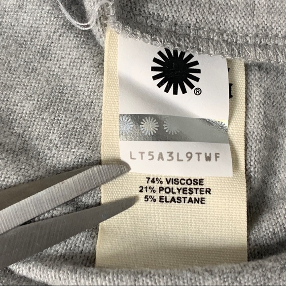 UGG Gable Brushed Drawstring Hem Pullover Top - Picture 10 of 13